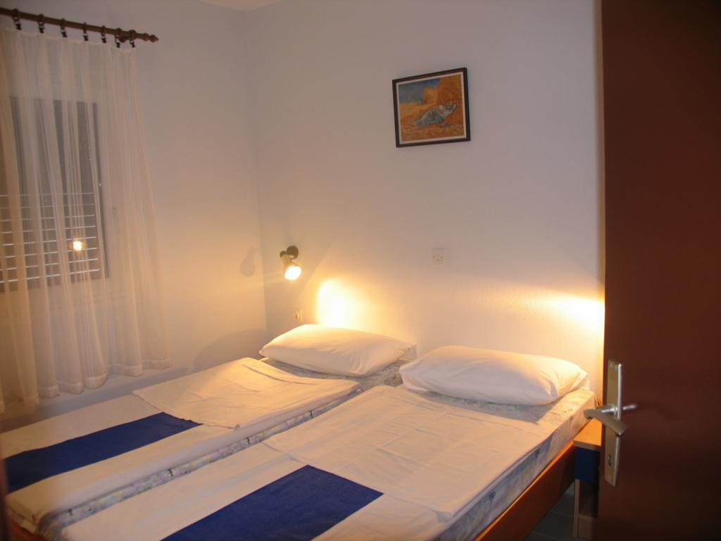 Apartments Villa Ceres Klek Rum bild